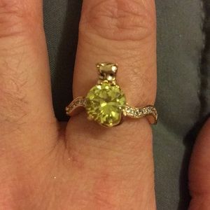 Green kitty cat ring